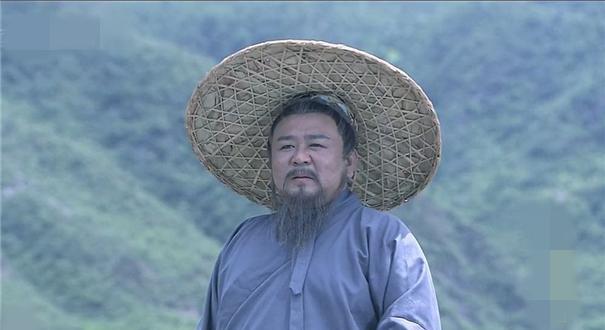 狄公的扮演者为实力派老演员梁冠华老师,在神探狄仁杰系列里最让人