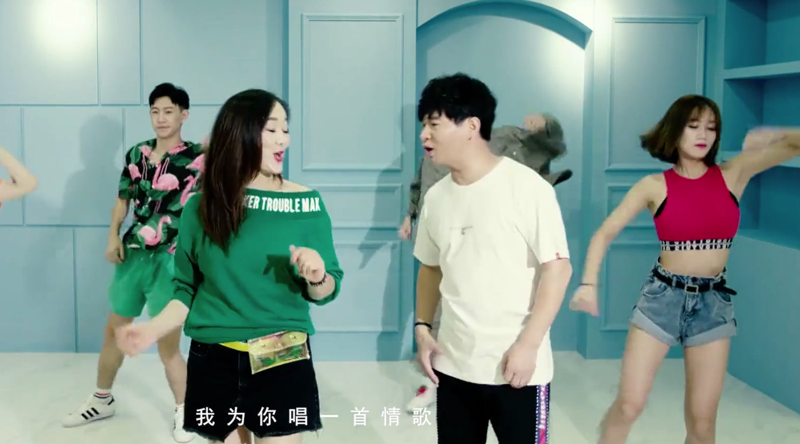 冷漠,龙梅子《唱一首情歌》,你总被别人的爱情给打动!