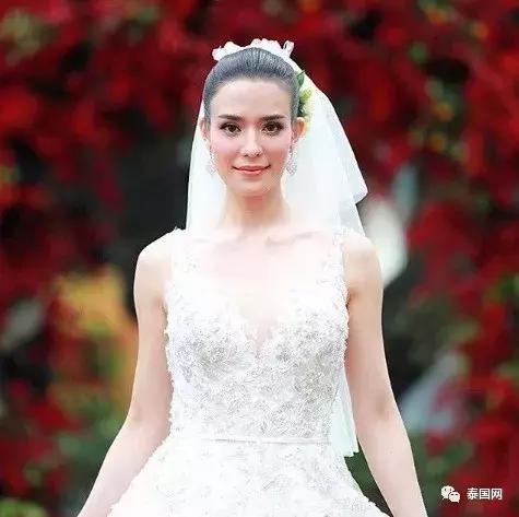 泰剧《天生一对》malee扮演者婚纱造型唯美动人,婚礼筹备中!