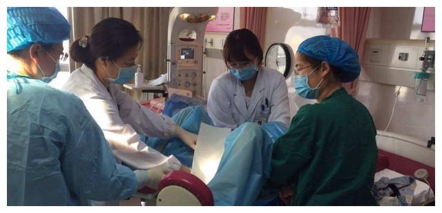 产后两小时,产妇在产房反省什么?只要看完之后才觉得感动