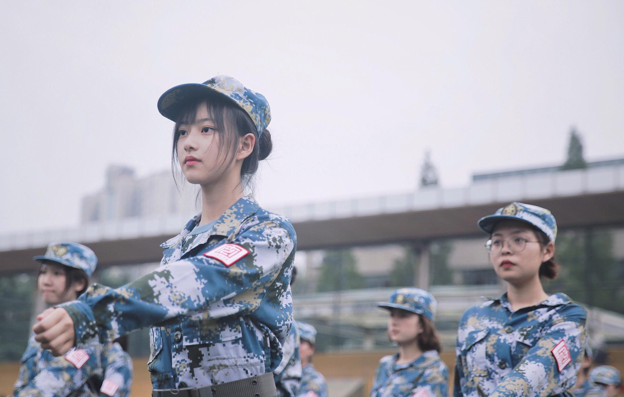 大一不谈恋爱会单身四年吗 大学不谈恋爱的真相