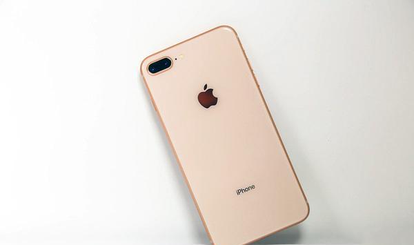 iphone8plus迎來跳樓價太便宜了吧心疼原價買的網友