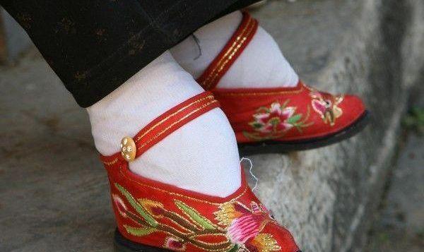 古人为何迷恋小脚?清代女文人揭谜:缠足就是造孽