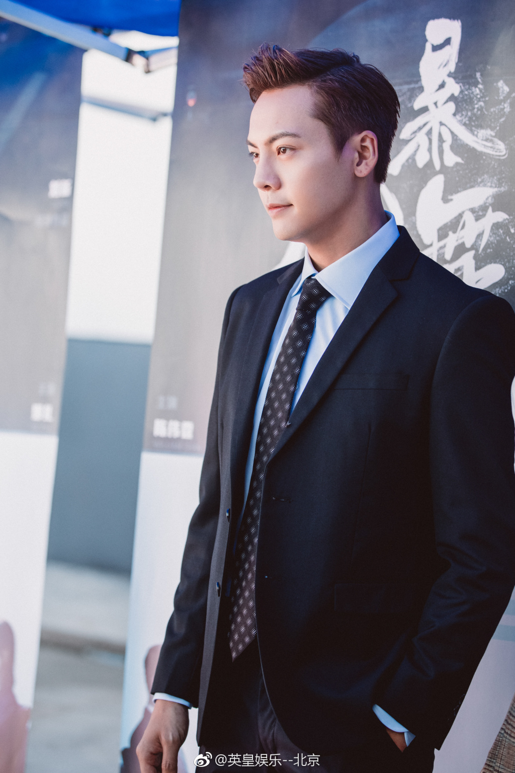 风暴舞曝审讯版海报陈伟霆打戏亲上阵演绎烧脑探员