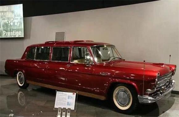 废车场现废弃红旗ca770,村里人说送都不要,李嘉诚也有一台