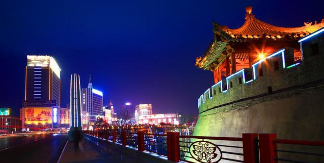 美呆了,"夜潍坊"实力圈粉,夜景亮化"点亮"潍坊夜生活