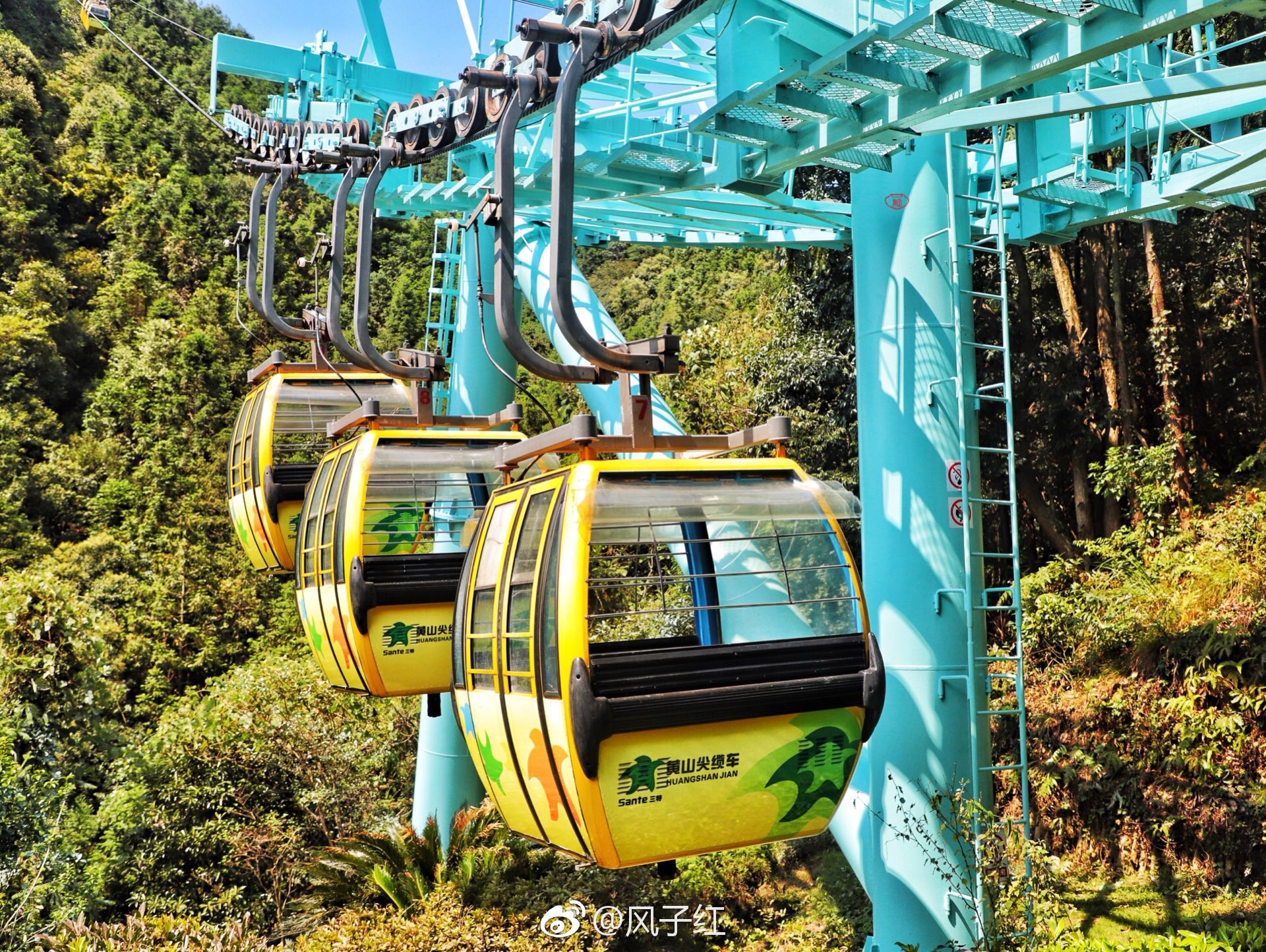 打卡千岛湖,乘坐三特缆车🚡上到黄山尖,著名的天下为公名不虚传|三