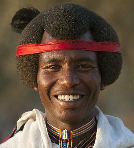 非洲人的一头"小脏辫",很服气