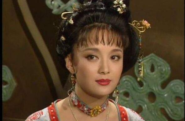 此剧女主是40岁胖妞,却镇住了无数绝色女配,网友:化妆师的功劳|李建群