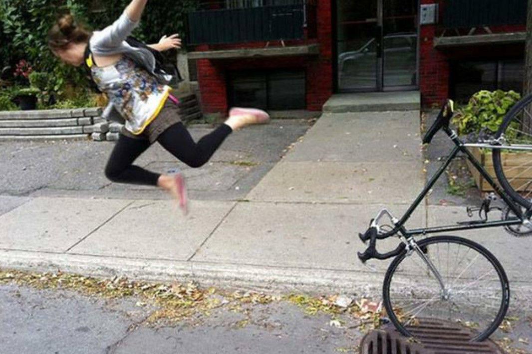 抓拍人们生活中出丑的瞬间你经历过哪些尴尬瞬间