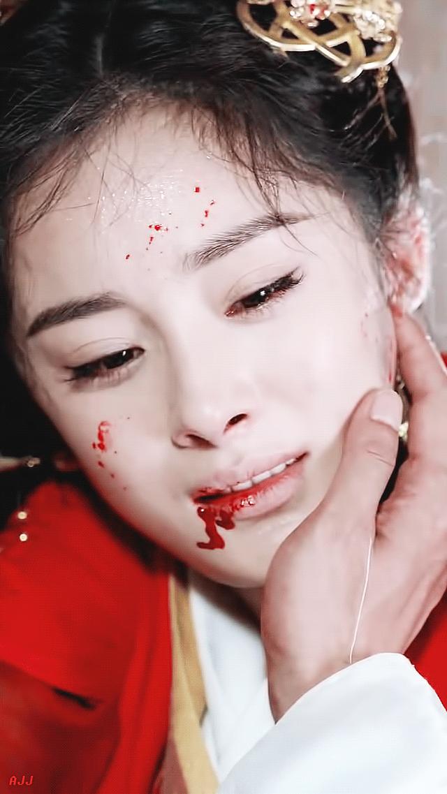 演技炸裂杨幂浑身是血拼死抵抗观众刷爆话题心疼扶摇