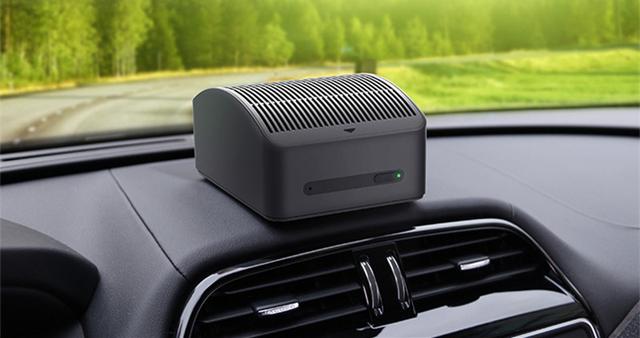 70迈车载空气净化器:消除异味,汽车内用氧吧!