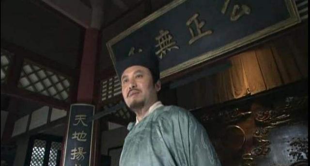 郭达饰演的刁光斗,贪官中的战斗机,宋提刑也拿他没办法