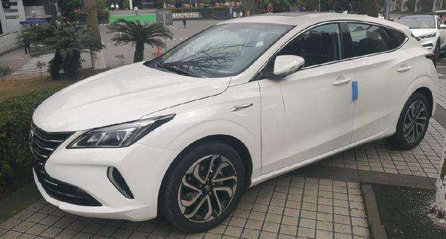 首台18款长安逸动xt到店颜值帅掉渣动力猛增叫板思域