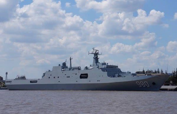 一装备是功不可没|船坞登陆舰|中国海军|作战_新浪新闻