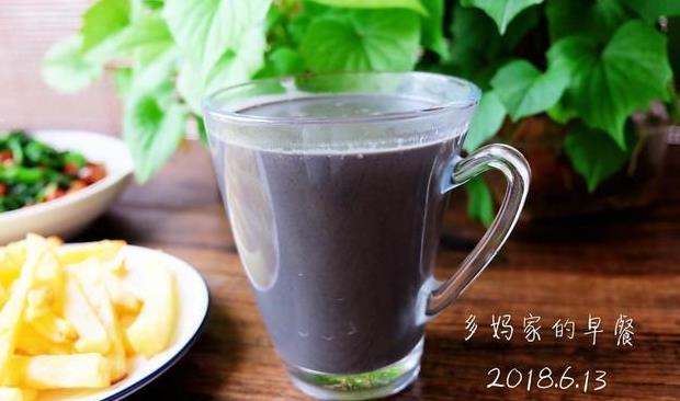 【红枣核桃黑芝麻糊】