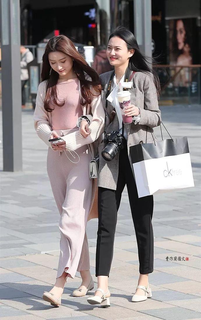 日本闺蜜街拍陌生城市交友秘籍