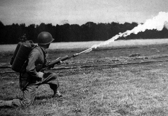 二战时美军有一特殊兵种, 日军一旦发现, 就抱着手榴弹一起死!