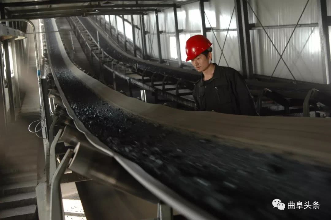 谁位列曲阜2017年度纳税排行榜第一位?