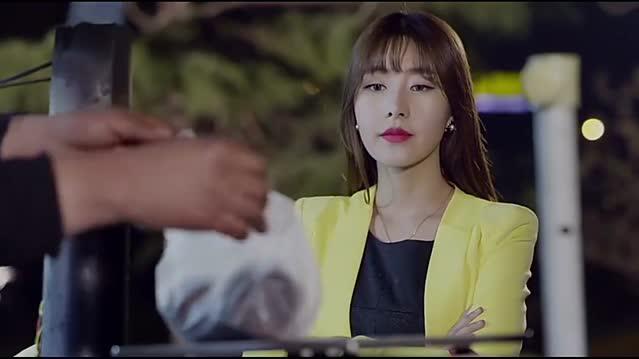 小伙子送姑娘回家俩人依依不舍真好被心机女看到