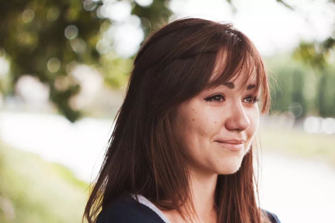 心理测试:哪个女孩会忍住不哭,测你在感情中的忍耐指数有多高