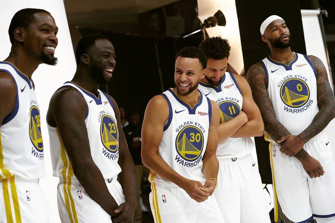 勇士队新赛季定妆照,这首发五虎,可以说很梦幻了!