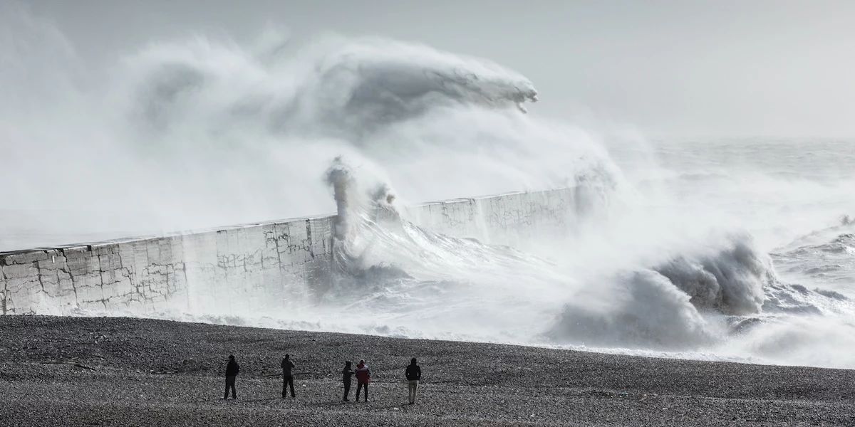 海妖作怪,一组摄人魂魄的巨浪摄影|希腊|英格兰|巨浪_新浪新闻