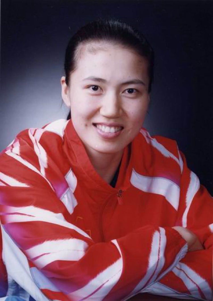 39岁女排女神周苏红,嫁给大8岁富豪很幸福,依旧美如少女!