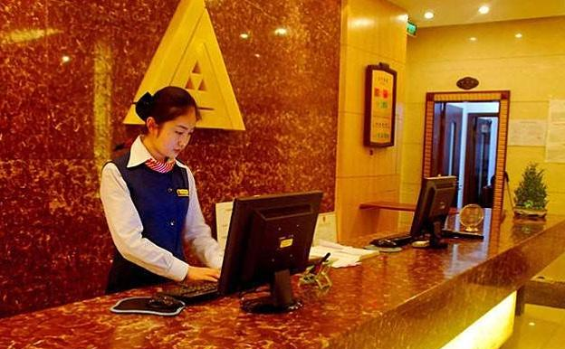 为何前台不欢迎深夜来开房的女生总算是知道了！|前台|女生|酒店_新浪新闻