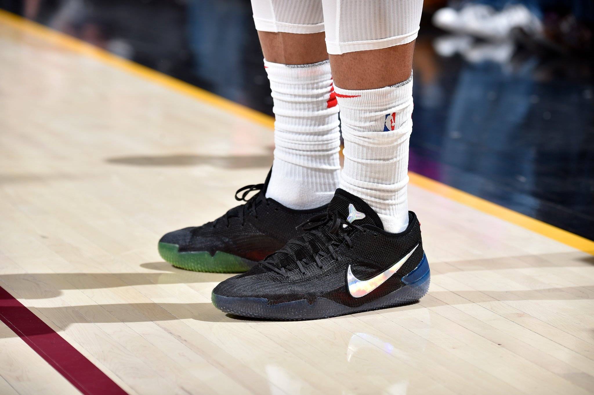 一周nba球星上脚战靴一览,哪双是你的最爱?_新浪看点