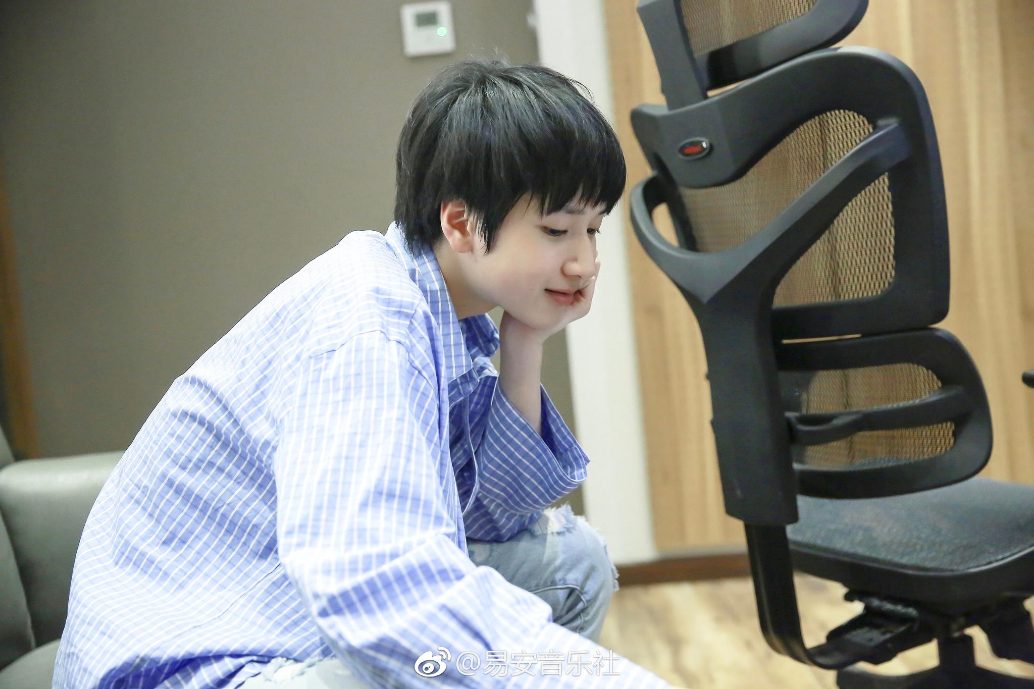 近日的易安六子来喽!享受工作之余的闲暇时光_新浪看点