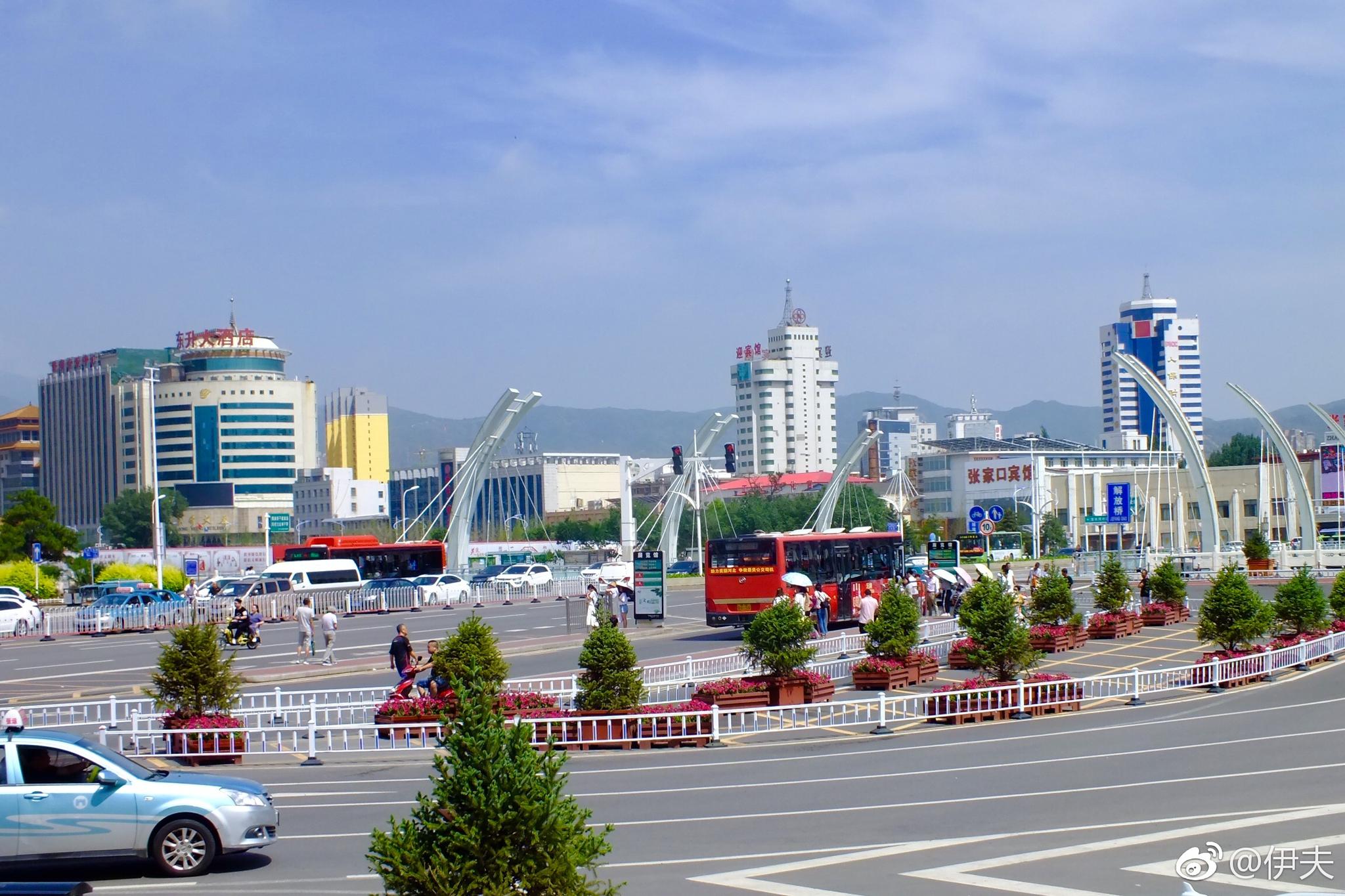 从张北县城到张家口市区北部的平门,101客运大巴只需40分钟