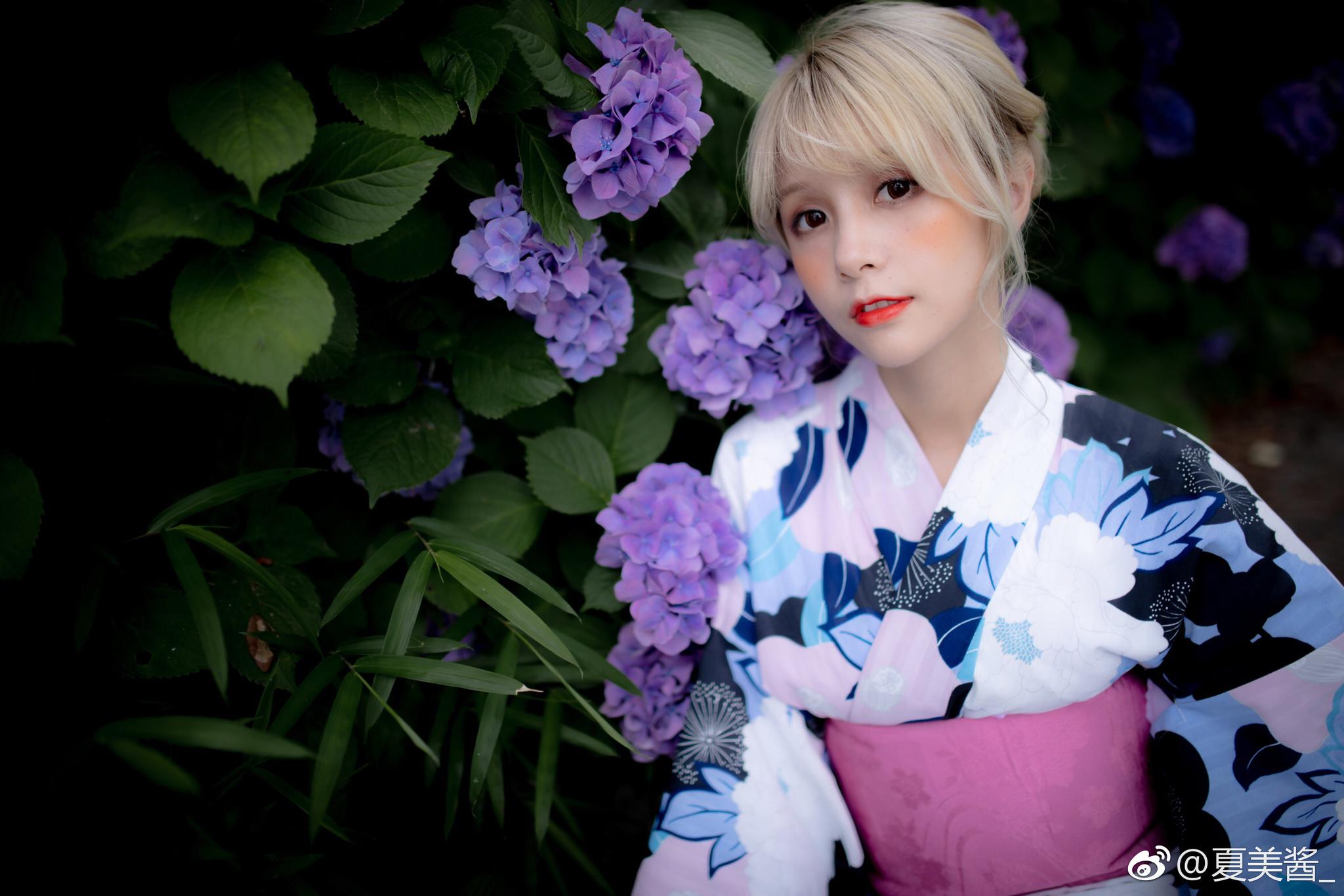 在镰仓赏花拍的一组浴衣 橘里橘气的妆非常显白了 ꌂ