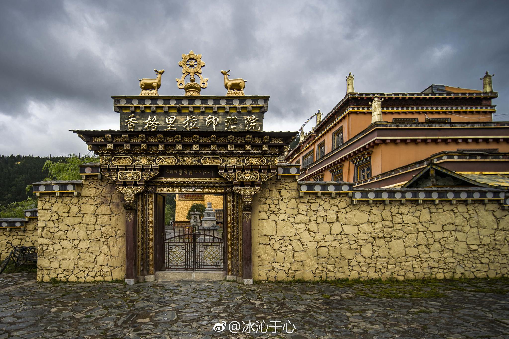 香格里拉印经院是云南藏区最大的印经院