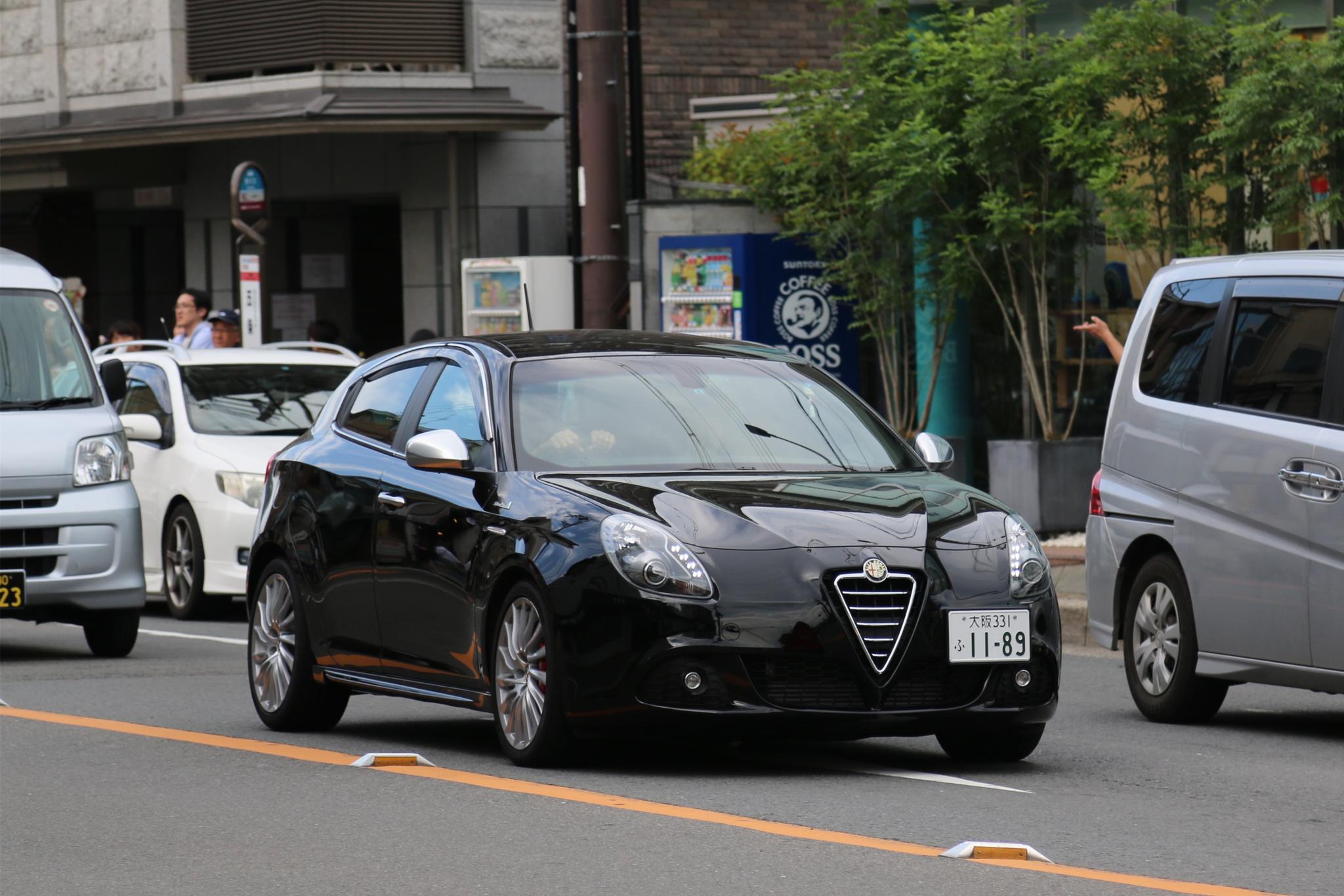 日本街头的豪车并没有那么多,但是有一点值得中国老司机学习