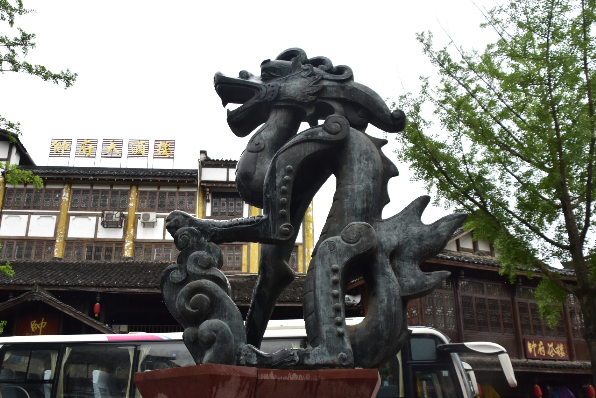 汶川地震十年回望剑门蜀道景区特色旅游节目常态化演出场所——剑门关剧院|剑门关|剧院|杂技_新浪新闻