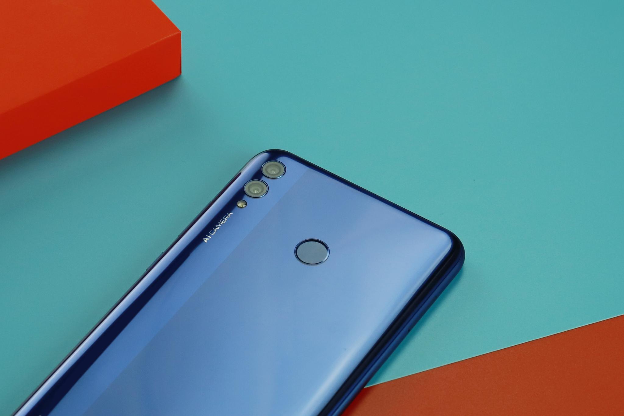 超90屏占比只要1499元屏霸荣耀8xmax评测