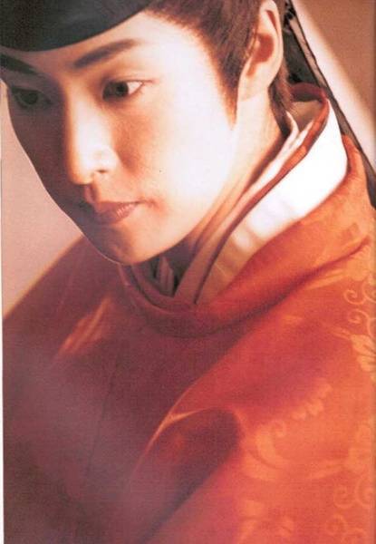 11年电影 源氏物语 中天海佑希扮演的光源氏简直分分钟要把人掰弯 11年电影 源氏物语 中天海佑希扮演的光源氏简直分分钟要把人掰弯