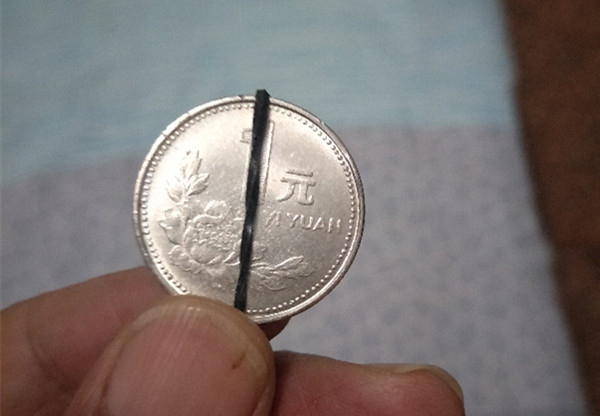 这种一元硬币,可不要随便花掉了,价值翻了上百倍!