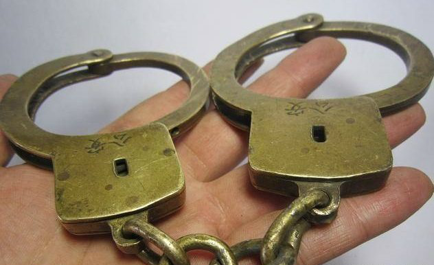 民国时期流传下来的它,是手铐的原型,你一定没见过
