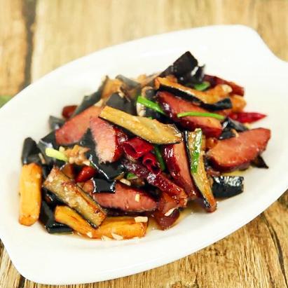 舌尖上的中国——腊肉烧茄子