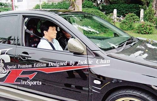 3位功夫之王座驾曝光了,看到李小龙的座驾,成龙也认输了