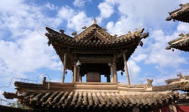 保存完好的明朝古楼, 10元门票都无人参观, 该开发还是该保护?