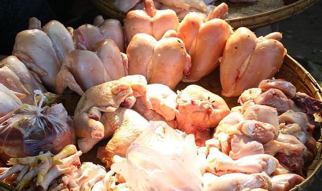 满是苍蝇的食物,这是一个怎么样的城市!