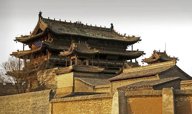 保存完好的明朝古楼, 10元门票都无人参观, 该开发还是该保护?
