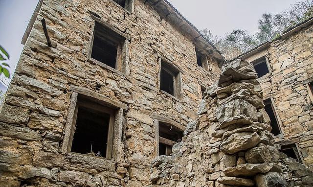 中国10个恐怖邪门的地方, 第8个最吓人, 自驾旅行绕着走