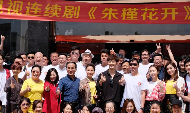 徐志贤挑梁《朱槿花开》 型男变"旺财"冰火两重天