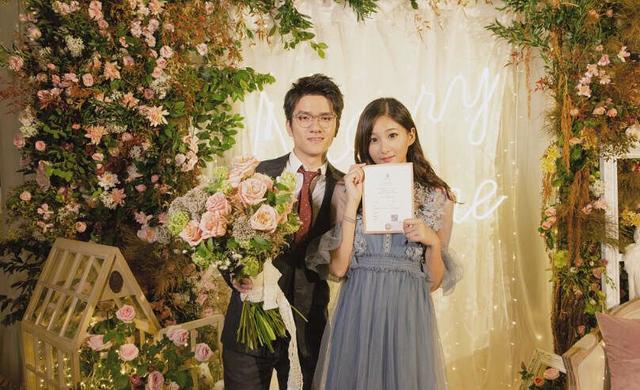 lol:若风宣布求婚成功 网友:这么迫不及待