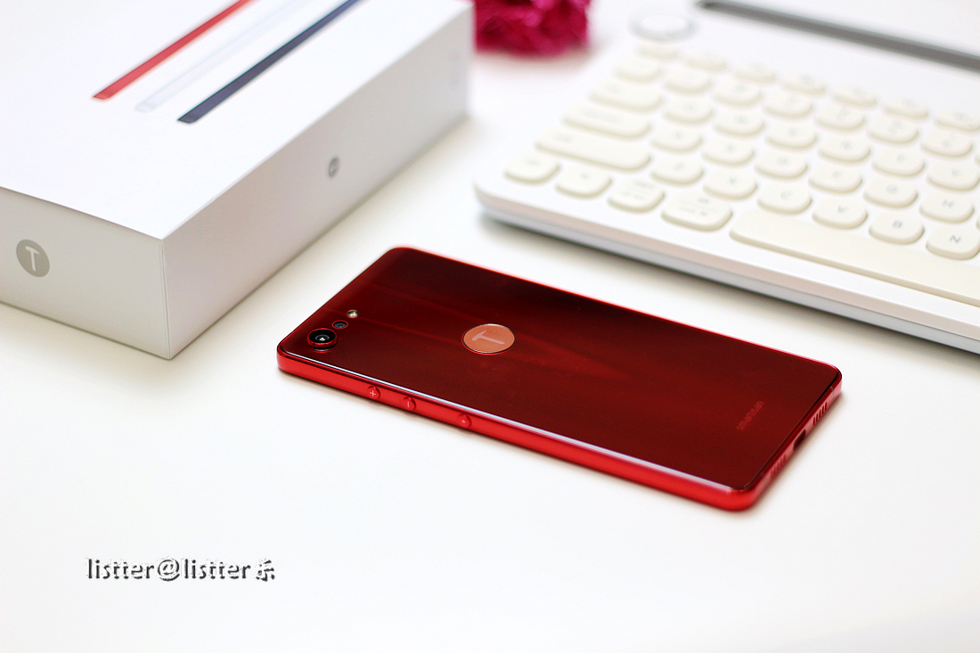 这是一款颜值进步的锤科作品坚果pro2s炫光红图测