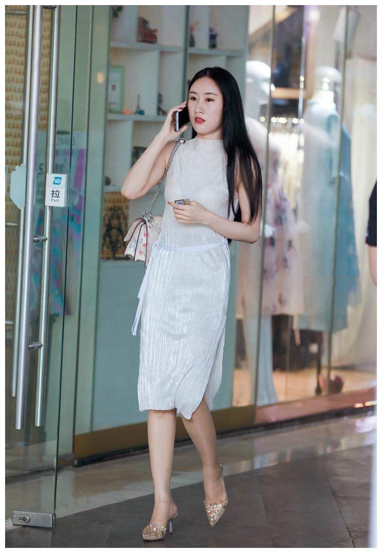 产后腰酸如何科学缓解?专业徒手康复节省60%理疗费